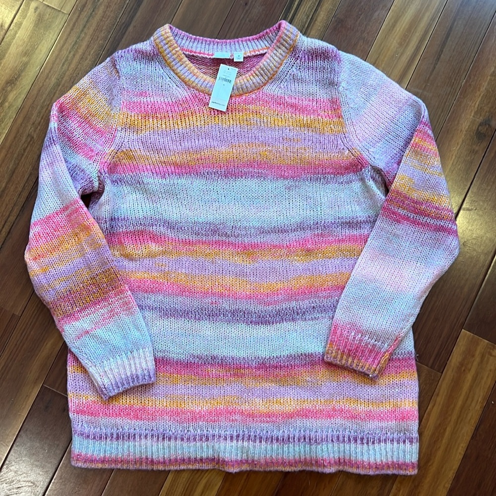 Women’s gap sweater medium